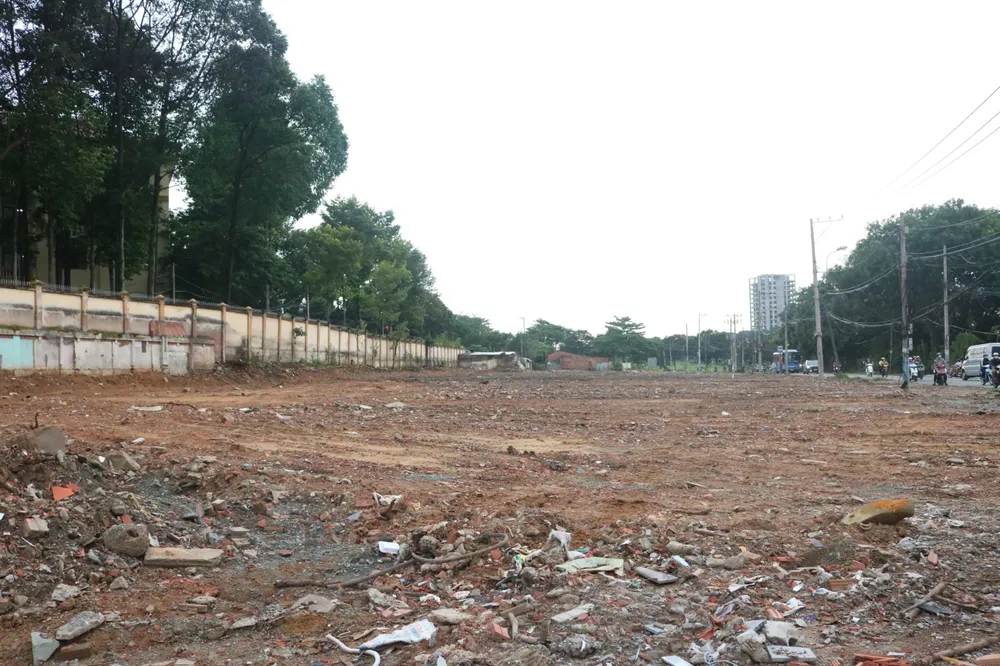 Liên quan đến dự án sau giải tỏa, Giám đốc Ban Quản lý Dự án Xây dựng ĐHQG-HCM cho biết khu đất này sẽ đầu tư xây dựng hạng mục công trình đường đại lộ ĐHQG-HCM theo đúng quy hoạch phân khu xây dựng được Thủ tướng Chính phủ phê duyệt. Khu đô thị ĐHQG-HCM