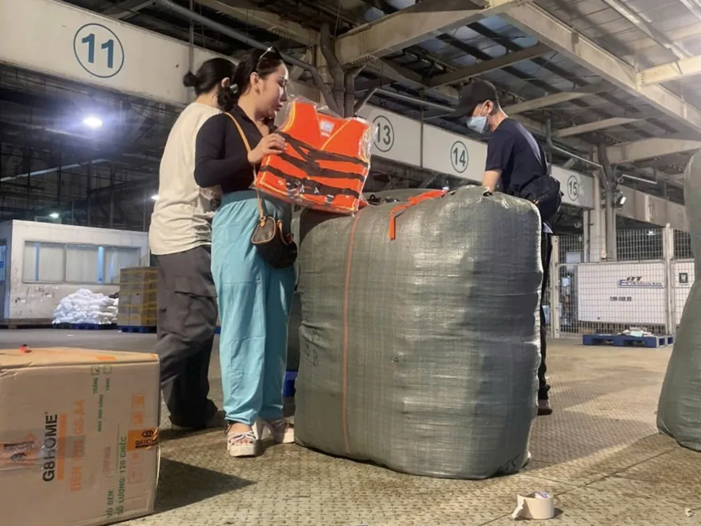 viện trợ các tỉnh (2).jpg