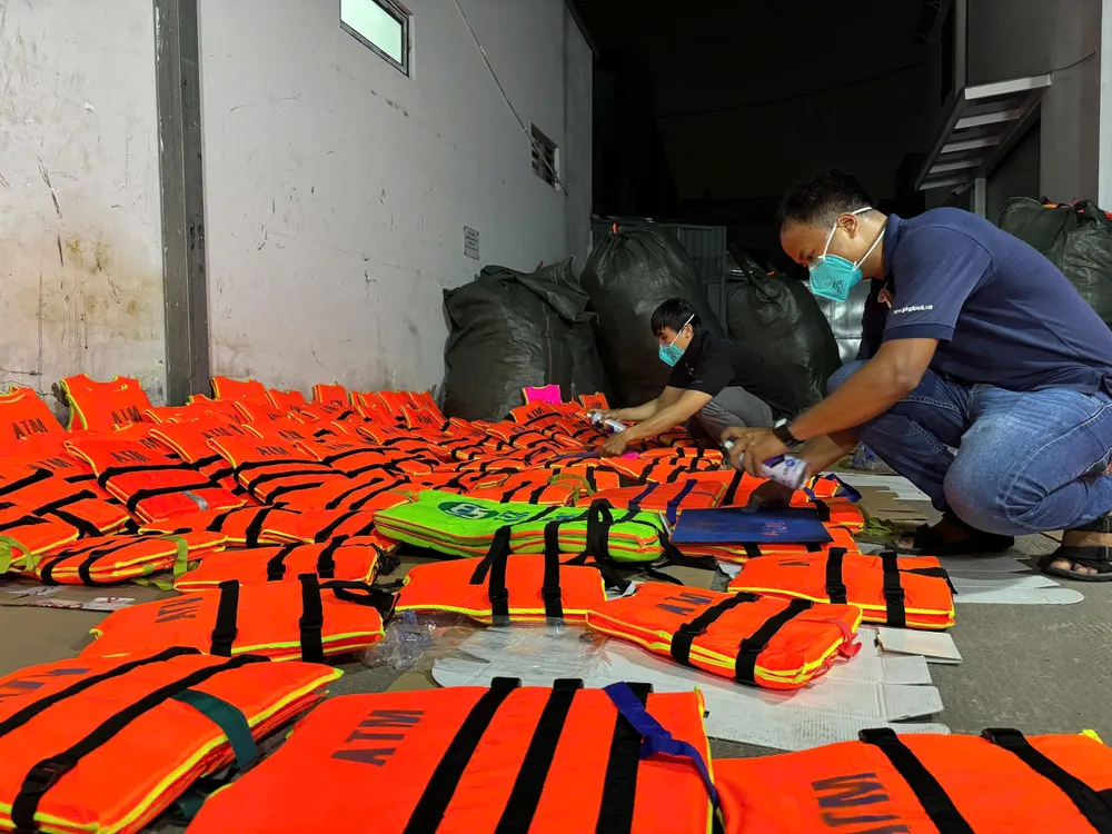 viện trợ các tỉnh (5).jpg