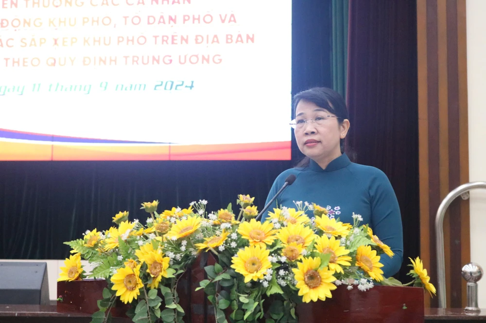 quận Tân Phú (2).jpg