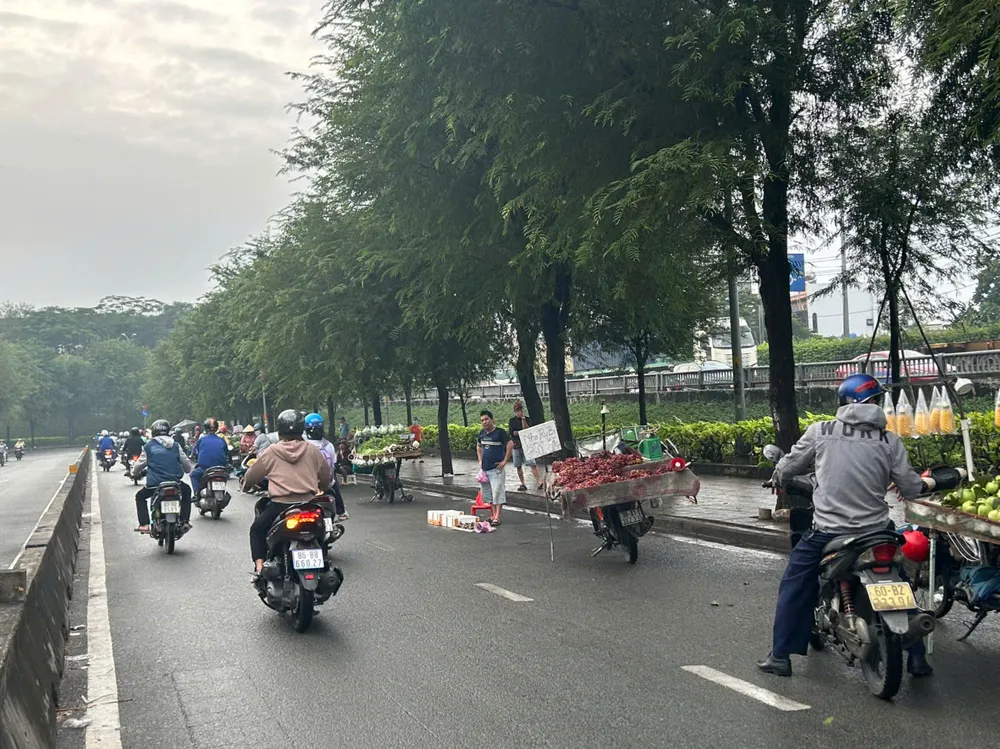 chợ tự phát (13).jpg