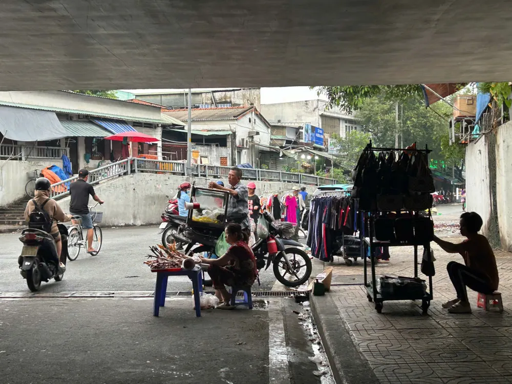 chợ tự phát (7).jpg