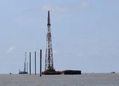 Dời 4 trụ điện gió ở Cà Mau để bảo đảm an toàn cho ngư dân