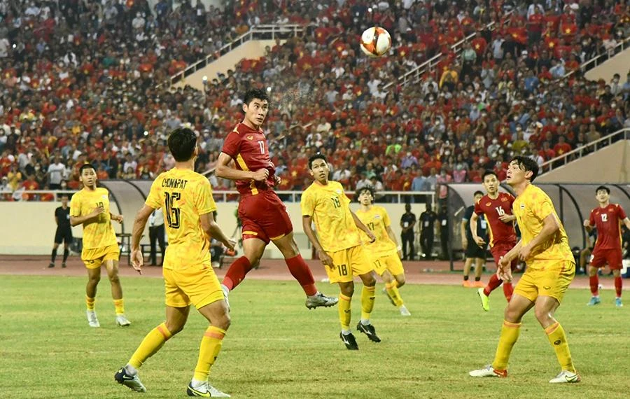 Người hùng Nhâm Mạnh Dũng và chức vô địch SEA Games lần thứ hai liên tiếp của U-23 Việt Namdưới thời HLV Park Hang-seo. Ảnh: ANH DUY