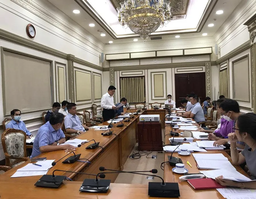 Ban Kinh tế - Ngân sách TP.HCM giám sát kết quả thực hiện pháp luật đầu tư công trên địa bàn TP, chiều 15-6. Ảnh: THANH TUYỀN Ban Kinh tế - Ngân sách TP.HCM giám sát kết quả thực hiện pháp luật đầu tư công trên địa bàn TP, chiều 15-6. Ảnh: THANH TUYỀN