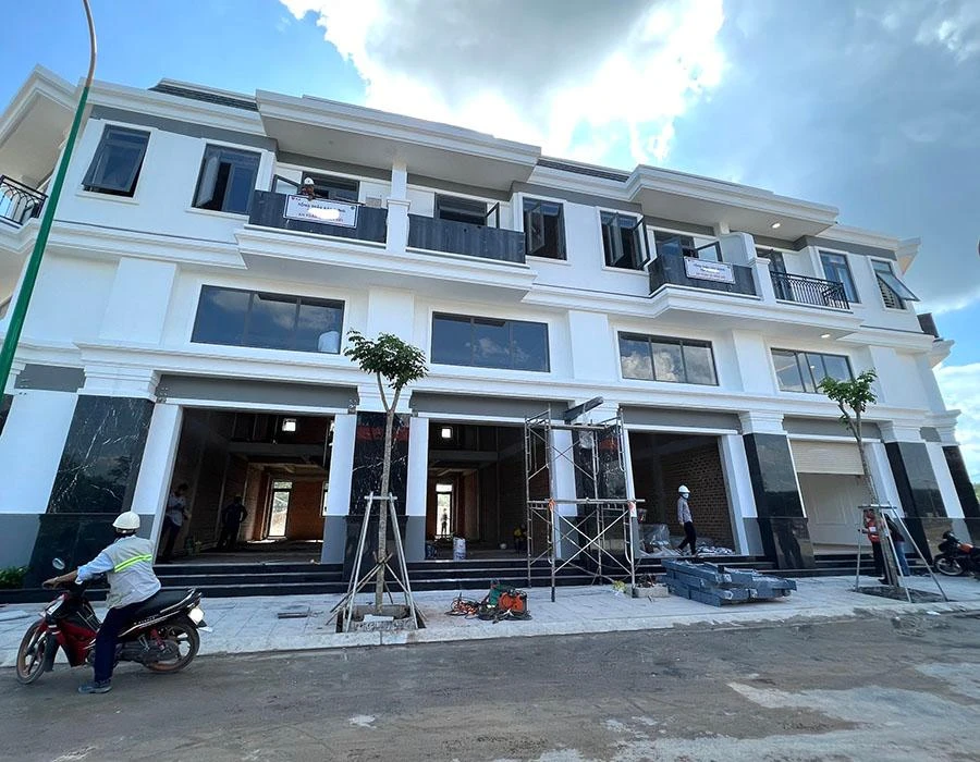 Cần có quy định rõ ràng hơn về việc đặt cọc mua nhà ở hình thành trong tương lai. Ảnh: Q.HUY