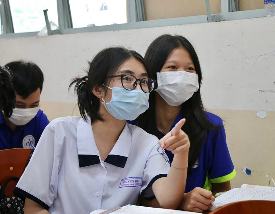 Học sinh lớp 10 Trường THPT Nguyễn Du (TP.HCM) trong một tiết học. Ảnh: TP Học sinh lớp 10 Trường THPT Nguyễn Du (TP.HCM) trong một tiết học. Ảnh: TP