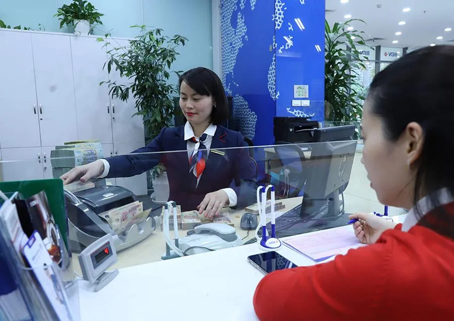 Ngân hàng Nhà nước vừa tăng hàng loạt lãi suất điều hành thêm 1%. Ảnh: TL