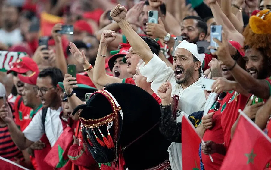 Không chỉ người hâm mộ châu Phi mà cả thế giới Ả Rập cũng hân hoan cùng chiến tích của Morocco. Ảnh: GETTY IMAGES