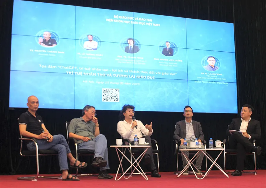 Các đại biểu tham gia thảo luận tại tọa đàm. Ảnh: TÂM AN