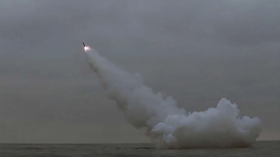 Ảnh vụ phóng tên lửa hành trình chiến lược từtàungầm của Triều Tiên vào ngày 12-3. Ảnh: KCNA Ảnh vụ phóng tên lửa hành trình chiến lược từtàungầm của Triều Tiên vào ngày 12-3. Ảnh: KCNA