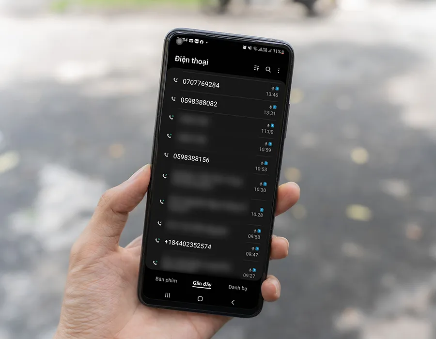 Khách hàng vẫn phải liên tiếp nhận những cuộc gọi rác. Ảnh: THU HÀ