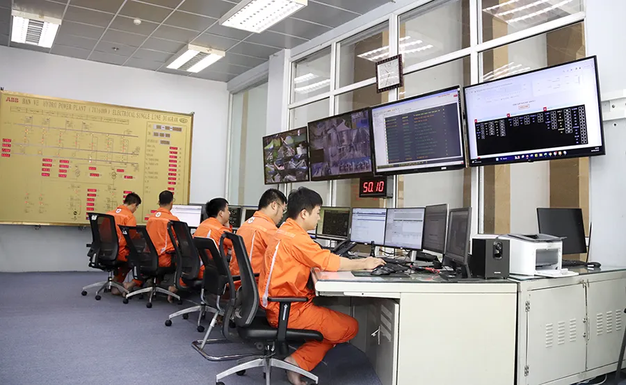 Ngành điện đã lên các phương án đối phó với nguy cơ thiếu điện mùa nắng nóng. Ảnh: EVN Ngành điện đã lên các phương án đối phó với nguy cơ thiếu điện mùa nắng nóng. Ảnh: EVN