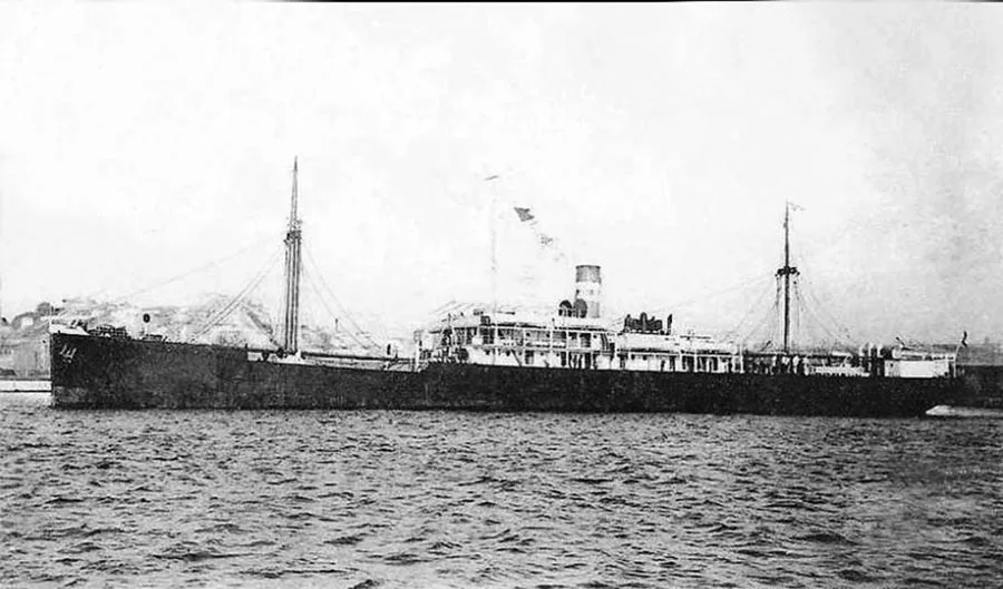 Nguyễn Tất Thành rời đất nước trên con tàu Amiral La Touche De Tréville. Ảnh: Tư liệu