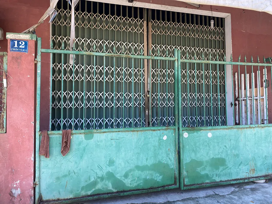 Kho hàng cung cấp vú heo Trung Quốc cho nhiều nơi bị công an yêu cầu ngừng hoạt động. Ảnh: HẢI HIẾU