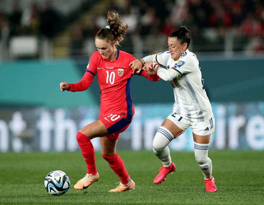 Trận Na Uy hủy diệt đội nữ Philippines 6-0. Ảnh: REUTERS