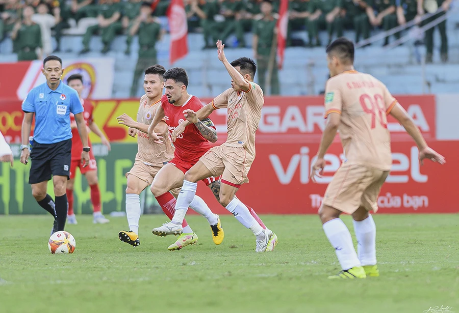 Thắng Viettel 3-0 dễ dàng, Công an Hà Nội tiến sát đến ngôi vô địch tái lập kỳ tích tân binhcủa HA Gia Lai 20 năm trước. Ảnh: ANH THỊNH