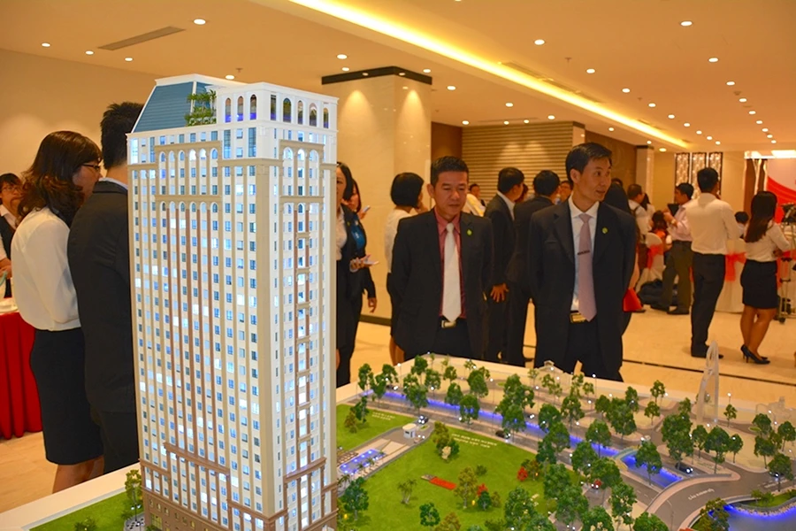 Các sàn giao dịch bất động sản hiện nay chủ yếu chỉ dành cho các dự án hình thành trong tương lai. Ảnh minh họa: Q.HUY