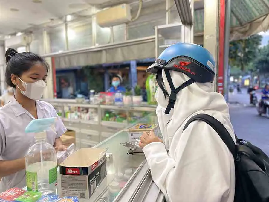 Một nhà thuốc trên địa bàn quận Tân Bình, TP.HCM cháy hàng thuốc điều trị đau mắt đỏ hiệu Tobrex. Ảnh: VÕ THƠ