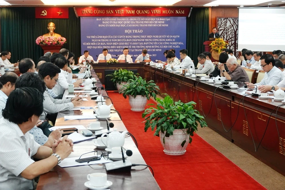 Toàn cảnh hội thảo vào sáng 20-9. Ảnh: NGUYỄN QUYÊN anh 13.jpg