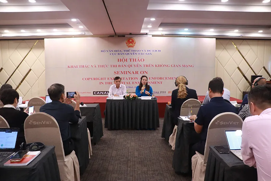 Nhiều đại biểu tham dự hội thảo đề nghị cần mạnh tay xử lý các hành vi vi phạm sở hữu trí tuệ trên mạng. Ảnh: TH hinh1-hoi-thao.jpg