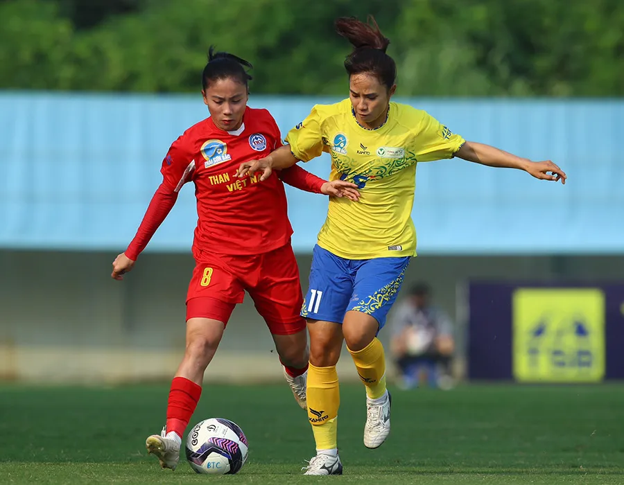Hai đội TP.HCM I và Than Khoáng sản Việt Nam cùng tạo nên cuộc tranh đua quyết liệt trên đỉnh bảng giải bóng đá nữ vô địch quốc gia 2023