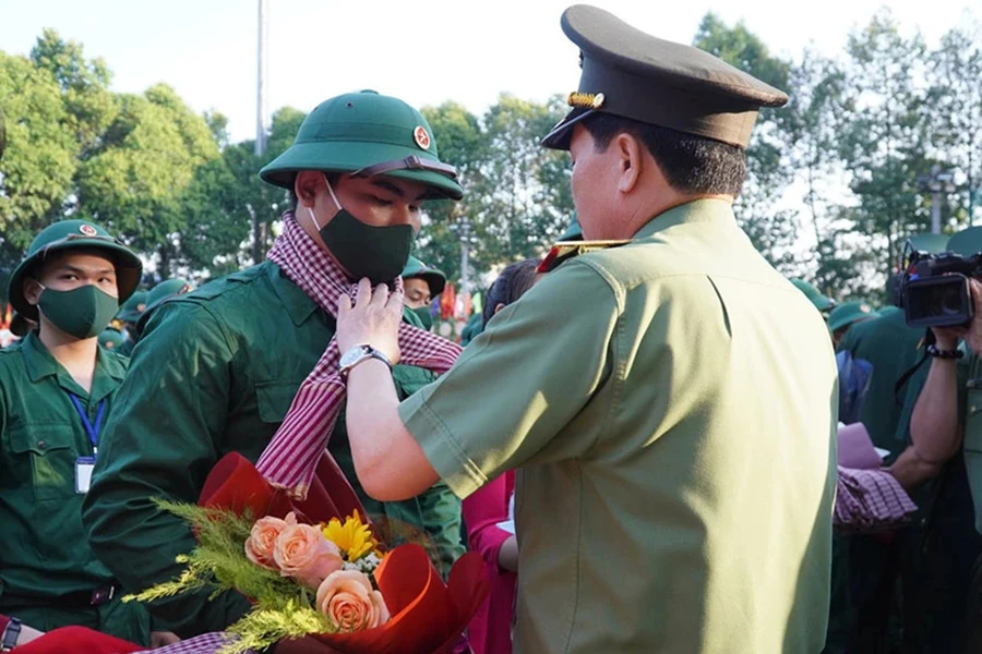 nghia vu-quan-su-cong chuc.jpg