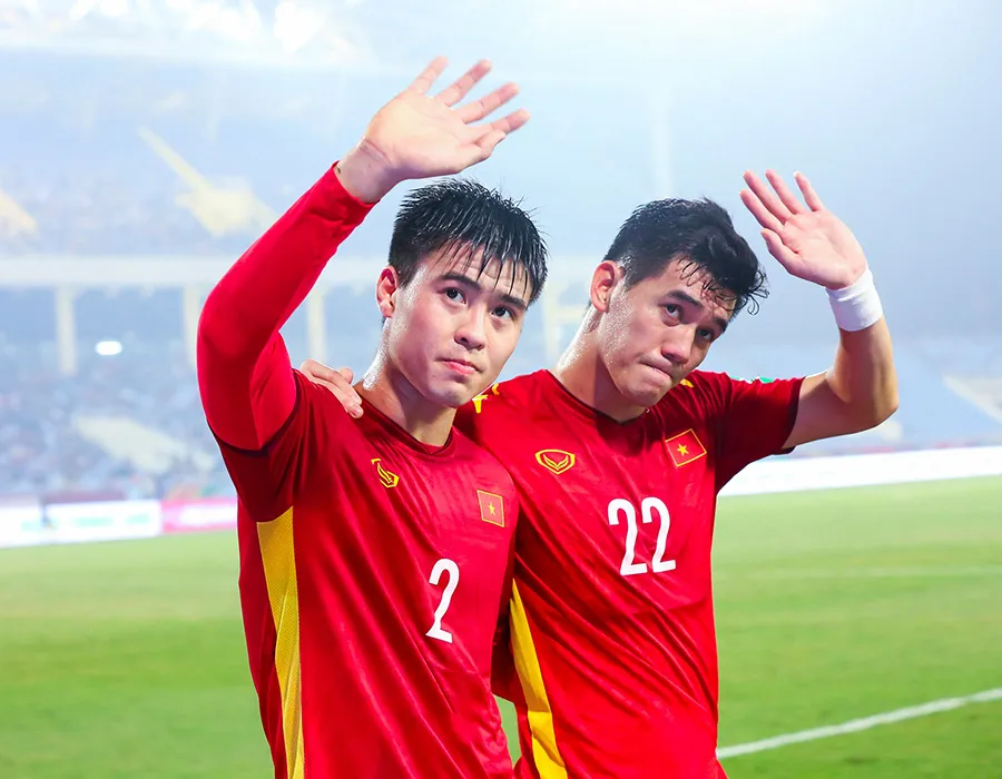 1-15-baichinh-dtvn-lenduong-asiancup-1050-3785.jpg