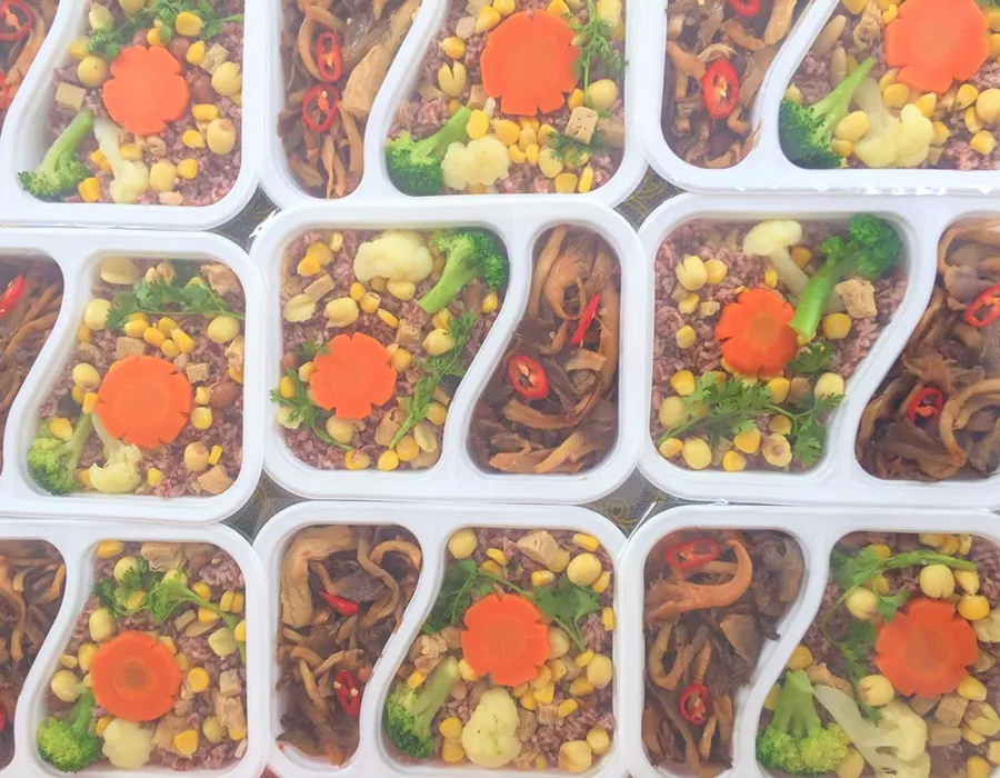 Cơm chay xuất khẩu sang Anh.jpg