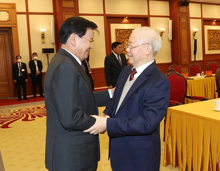 Tổng Bí thư Nguyễn Phú Trọng tiếp Chủ tịch nước Lào Thongloun Sisoulith vào tháng 2-2024. Ảnh: TTXVN anh 2.jpg
