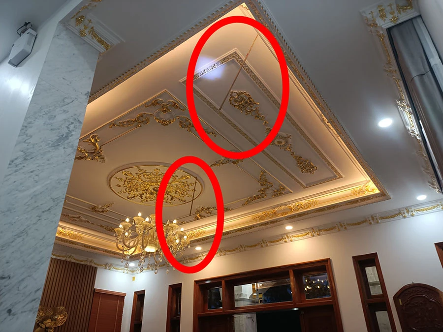 Trong ngôi biệt thự là hai mũi tên đe dọa. p5_phu4_thientrieunamquoc_phuongnam_ttam.jpg