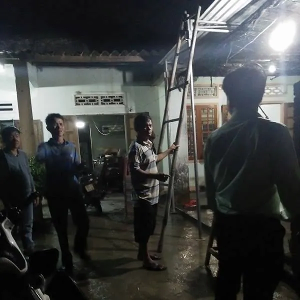 Vụ 2 bé rơi hố công trình:Làm hết sức để bù đắp nỗi đau ảnh 2