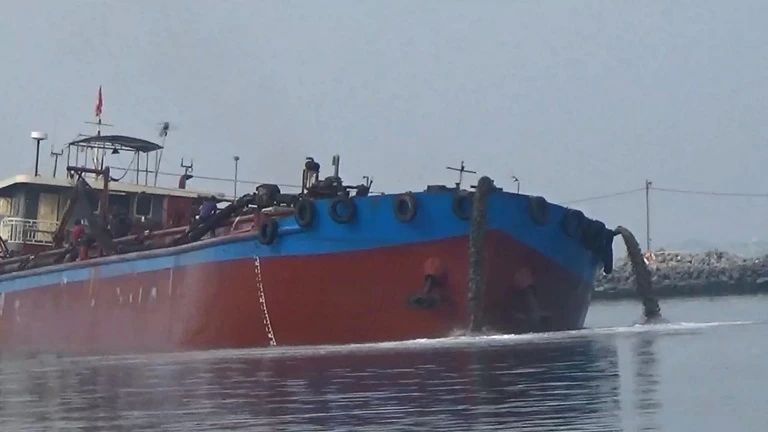 Quảng Nam thông tin về vụ 'trộm cát' ở biển Cửa Đại ảnh 1