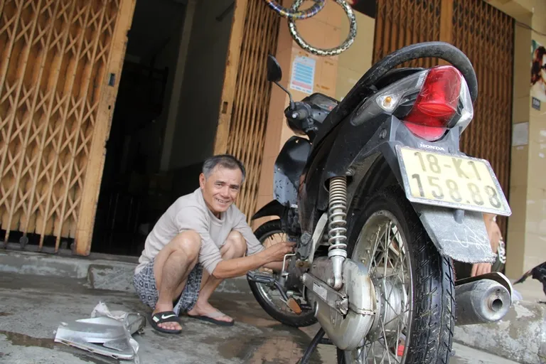 Quảng Nam: Hối hả dọn lũ từ tờ mờ sáng ảnh 15 Quảng Nam: Hối hả dọn lũ từ tờ mờ sáng ảnh 15