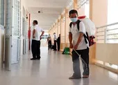 Cần Thơ phun thuốc diệt khuẩn ở trường học, ngừa virus Corona
