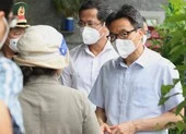 Phó Thủ tướng Vũ Đức Đam kiểm tra việc phòng dịch ở quận 12, huyện Hóc Môn