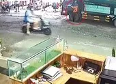Khởi tố 2 người trộm tiền phúng viếng ảnh 2 Bình Dương: Trộm lẻn lên ca bin xe tải cuỗm 350 triệu đồng