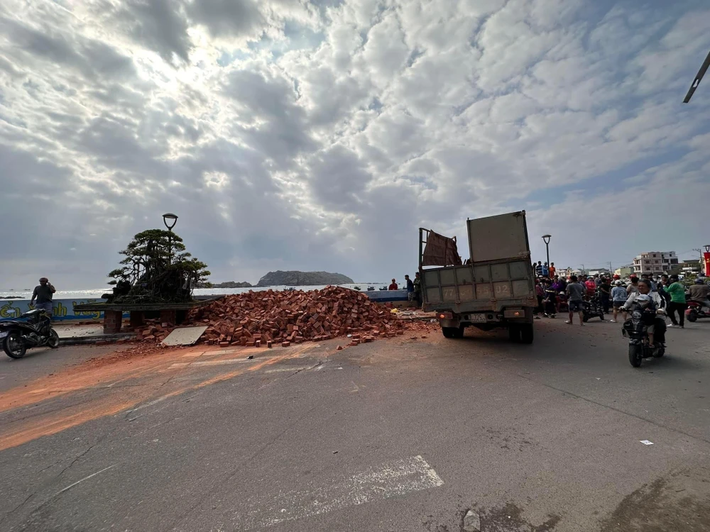 Khu vực xảy ra vụ tai nạn khiến bốn người thương vong. Ảnh: BN Khu vực xảy ra vụ tai nạn khiến bốn người thương vong. Ảnh: BN