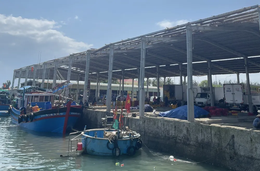 Từ năm 2020 đến nay, cảng cá Đề Gi xuống cấp nhanh chóng và cần được sửa chữa. Ảnh:NQ