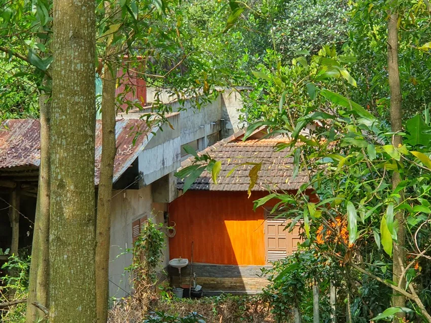 Nhà của nguyên lãnh đạo Sở Ngoại vụ xây dựng trái phép ở phường Quang Trung. Ảnh QN Nhà của nguyên lãnh đạo Sở Ngoại vụ xây dựng trái phép ở phường Quang Trung. Ảnh QN