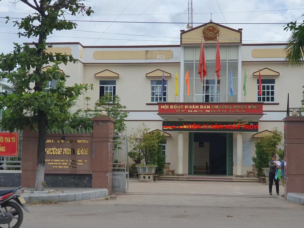 Trụ sở UBND phường Nhơn Bình. Ảnh: QN Trụ sở UBND phường Nhơn Bình. Ảnh: QN