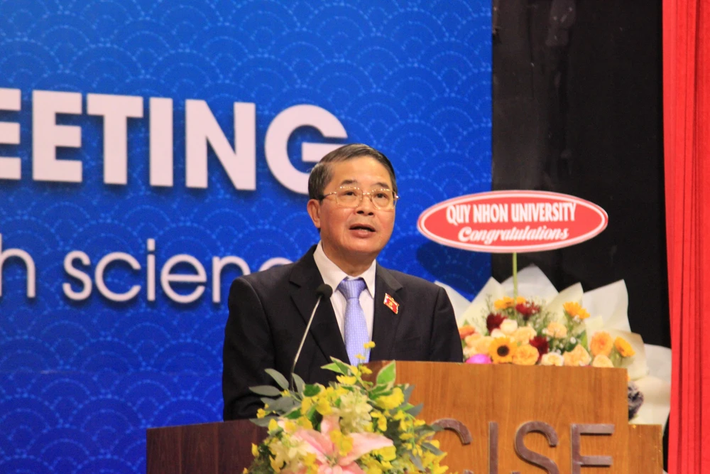 Ông Nguyễn Đức Hải, Phó Chủ tịch Quốc Hội Việt Nam, phát biểu khai mạc. Ảnh: QN