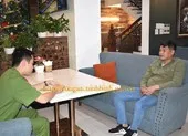 Bình Dương: Tự xưng là nhà báo, nghi lừa tiền để chạy án ảnh 3 Công an bắt giữ 1 người có 'thẻ phóng viên'
