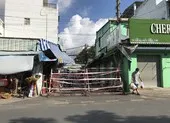 Chợ truyền thống ở Thủ Đức giăng dây để phòng dịch khi mua, bán