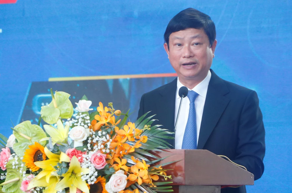 Ông Võ Văn Minh-Chủ tịch tỉnh Bình Dương hi vọng sự kiện này sẽ đánh dấu một bước phát triển mới trong quá trình chuyển đổi số, xây dựng đô thị thông minh bền vững trên địa bàn tỉnh Bình Dương. Ảnh: LÊ ÁNH