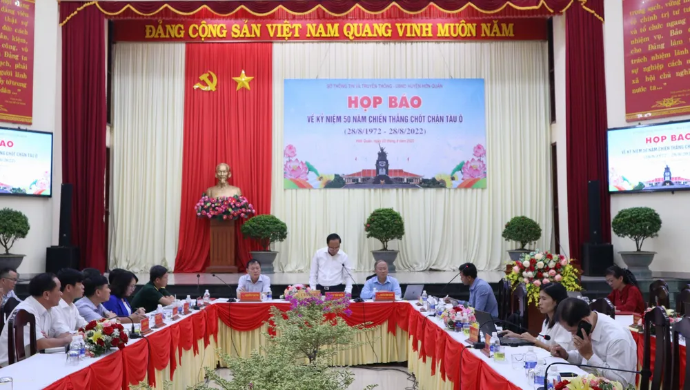 Ban tổ chức thông tin về sự kiện kỷ niệm 50 năm chiến thắng Tàu Ô. Ảnh: DH Ban tổ chức thông tin về sự kiện kỷ niệm 50 năm chiến thắng Tàu Ô. Ảnh: DH