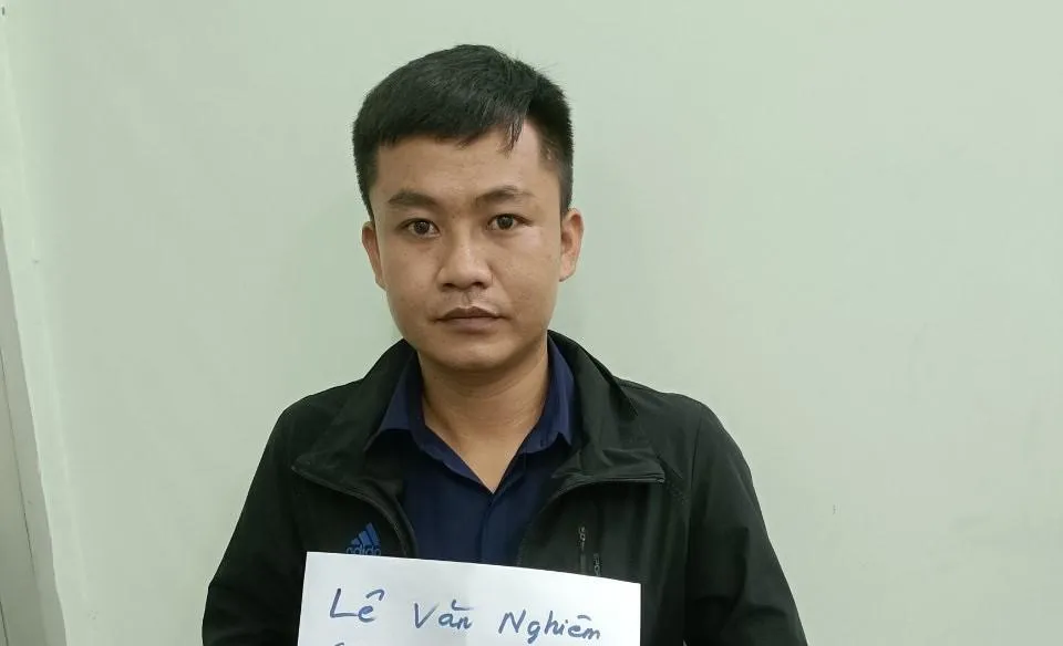 Quản lý quán massage Trà My cùng bị bắt cùng với hai chủ quán. Ảnh: CACC Quản lý quán massage Trà My cùng bị bắt cùng với hai chủ quán. Ảnh: CACC