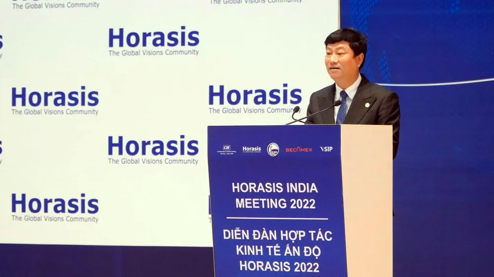 Ông Võ Văn Minh, Chủ tịch UBND tỉnh Bình Dương, hi vọng diễn đàn là nơi các nhà đầu tư, doanh nghiệp có cơ hội cùng nhau quảng bá, tìm kiếm cơ hội, mở rộng hợp tác phát triển. Ảnh: LÊ ÁNH