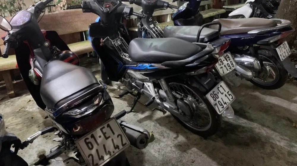 Số xe máy băng nhóm này trộm đã được lực lượng công an thu giữ. Ảnh: CACC Số xe máy băng nhóm này trộm đã được lực lượng công an thu giữ. Ảnh: CACC