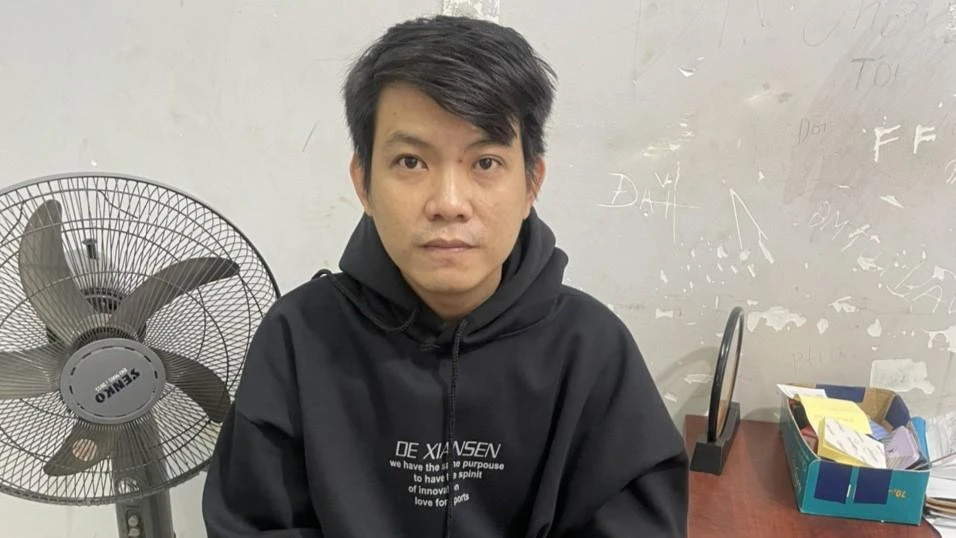 Thắng bị lực lượng công an bắt giữ sau nhiều ngày truy xét. Ảnh: CACC